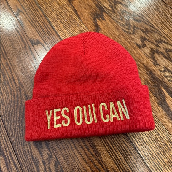 Juicy Couture YES OUI CAN Beanie NWOT - Picture 4 of 4